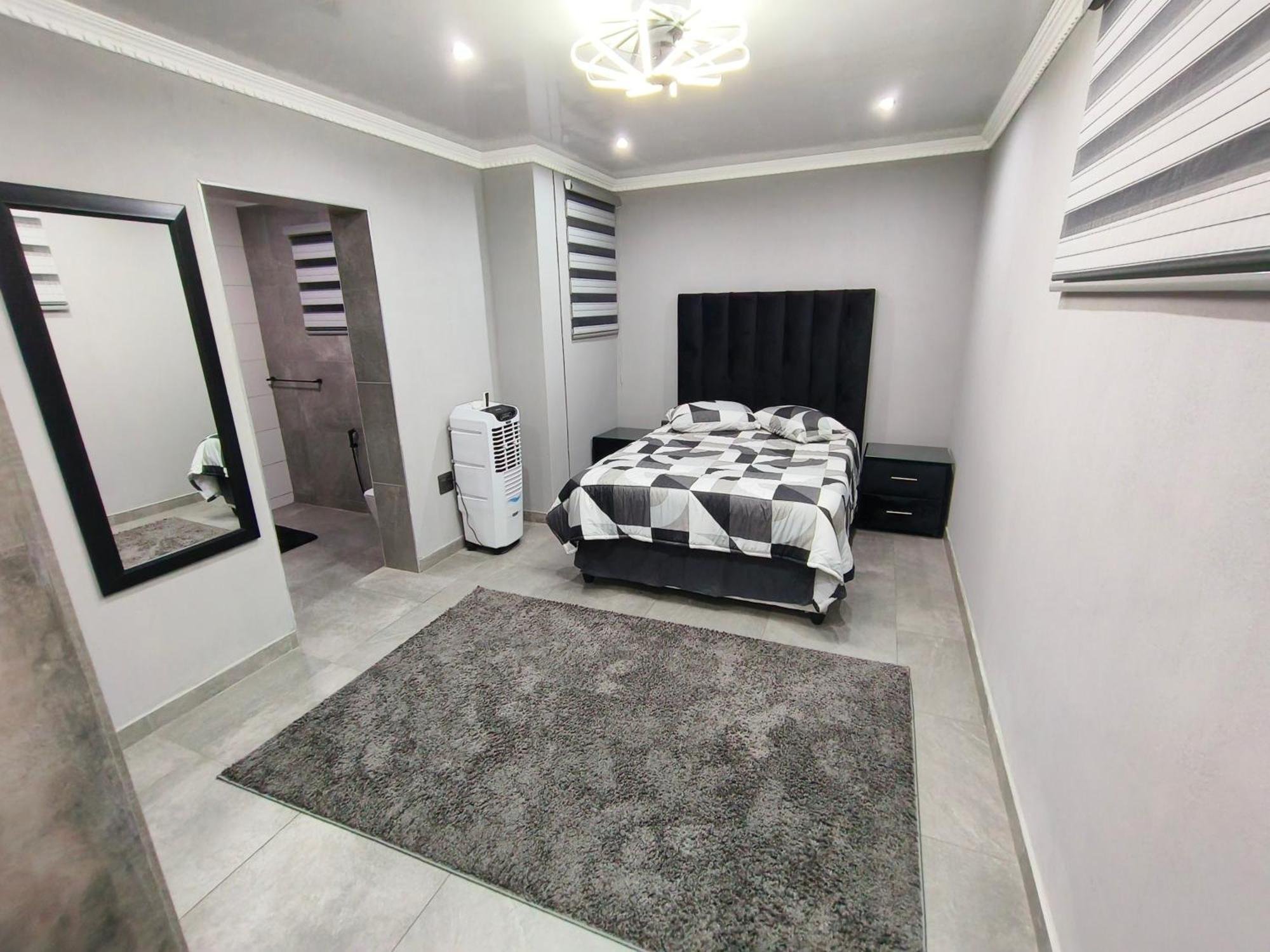 In Town Vaal Apartment Vereeniging Exterior photo